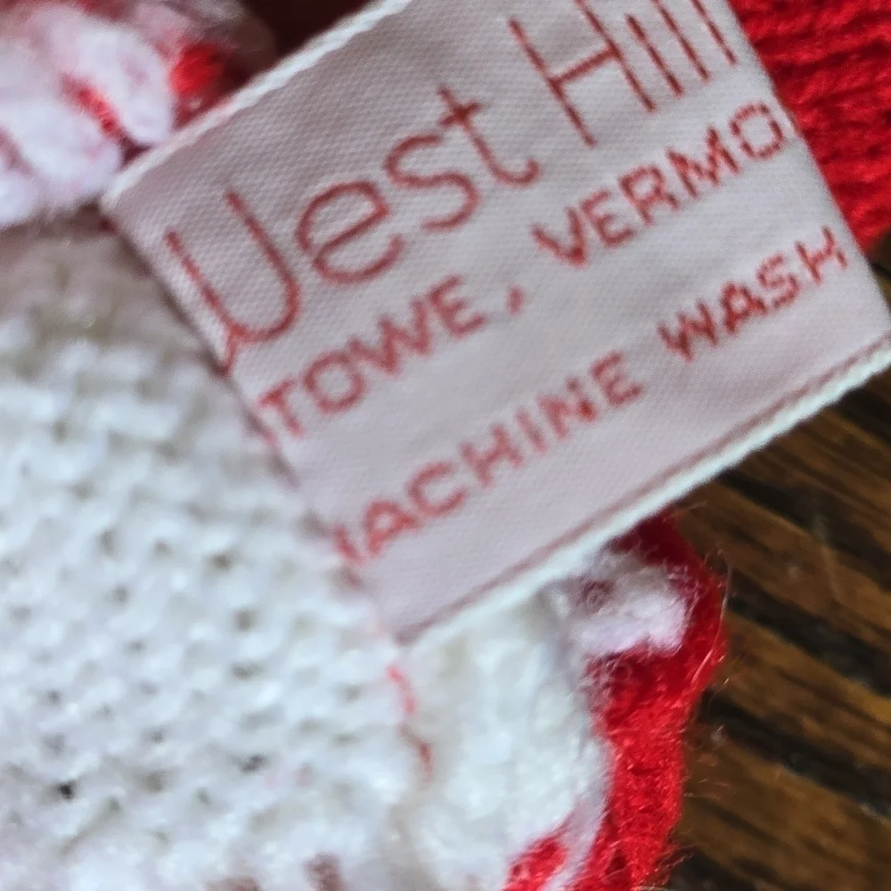 Vintage 80s West Hill Kids Red Knit Teddy Bear Pom Pom Ski Winter Hat